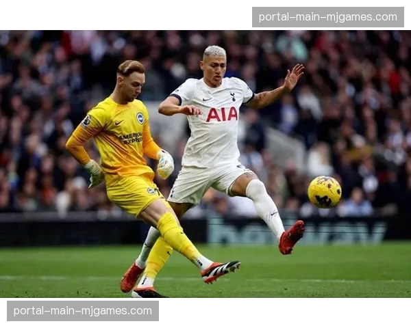 数据复盘:维拉击败热刺,两队传中成功率达到罕见的45%与42% 数据复盘:维拉击败热刺,两队传中成功率达到罕见的45%与42%