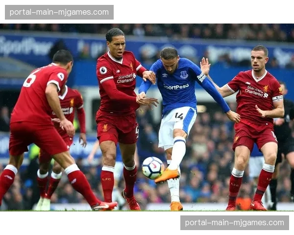 埃弗顿公布对阵利物浦大名单,两名主力后卫伤愈复出 埃弗顿公布对阵利物浦大名单,两名主力后卫伤愈复出